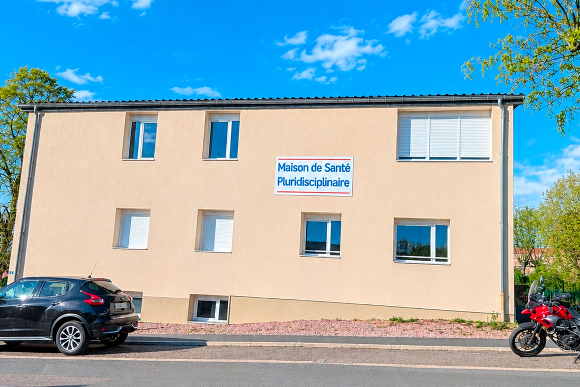 Photo de la maison de santé pluridisciplinaire de Chauffailles où se trouve le centre de santé du Marais de Chauffailles (71)