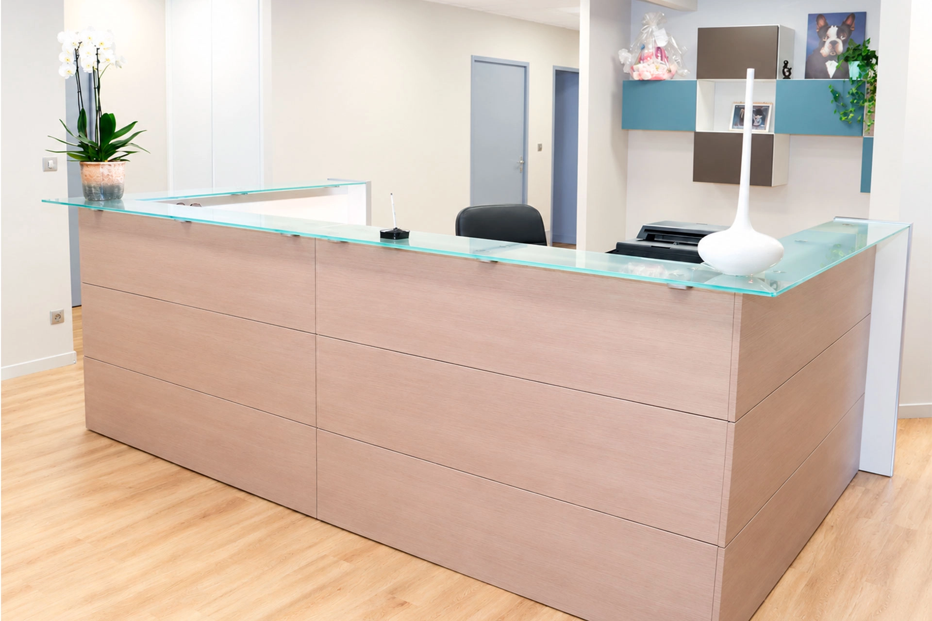 Photo de la banque d'accueil du centre de santé du Marais de Roanne
